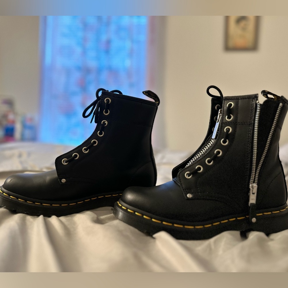 Dr Martens 1460 Women’s Double Zip Leather Lace Up Boots